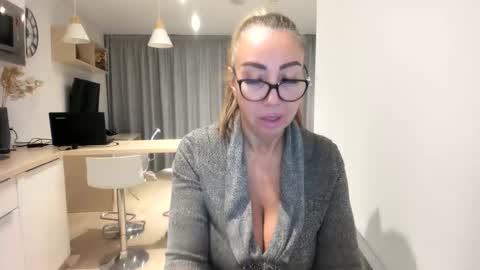 8ciara online show from December 4, 2025, 6:55 am