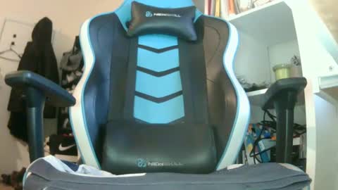 Arturo online show from December 17, 2024, 8:32 pm