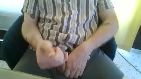 Snapshot of 9inchmenace chatting on May 25, 2026, 2:23 pm 9inchmenace online show from May 25, 2026, 2:23 pm