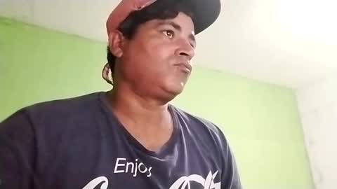 9vinhocamshow online show from January 4, 2025, 10:34 pm