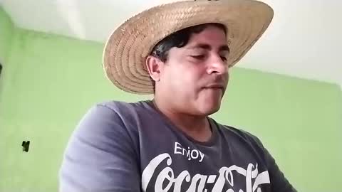 9vinhocamshow online show from January 5, 2025, 11:37 am