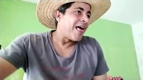 9vinhocamshow online show from January 11, 2025, 4:14 pm