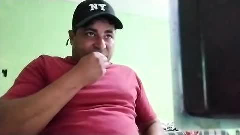 9vinhocamshow online show from March 12, 2025, 9:13 pm