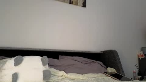 Snapshot of 9west chatting on March 4, 2026, 3:18 pm KARINA online show from March 4, 2026, 3:18 pm