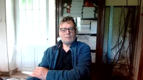 Snapshot of _123_voyeur_ chatting on May 1, 2026, 9:36 am _123_voyeur_ online show from May 1, 2026, 9:36 am
