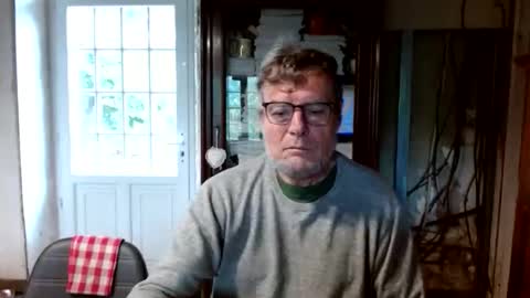 Snapshot of _123_voyeur_ chatting on June 6, 2026, 8:52 am _123_voyeur_ online show from June 6, 2026, 8:52 am