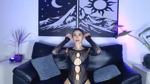 Snapshot of _89_mym_90_ chatting on May 20, 2026, 5:41 pm Maia Martin online show from May 20, 2026, 5:41 pm