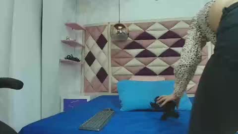  abby rouss online show from September 10, 2025, 3:06 am