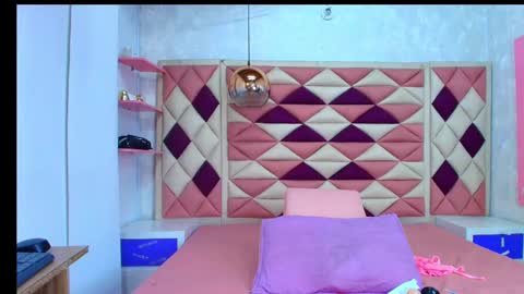  abby rouss online show from September 16, 2025, 3:07 am