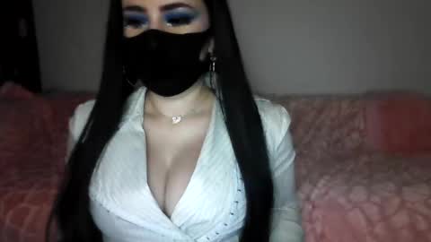 Adela online show from December 15, 2024, 3:42 pm