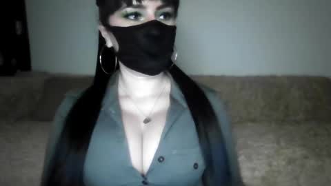 Adela online show from January 8, 2025, 7:13 pm