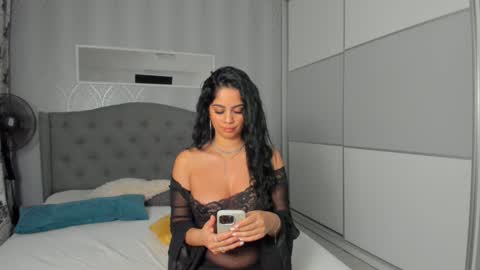 Adelle online show from February 19, 2025, 5:06 pm