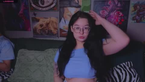 KENDALL  NATHANRYAN  LUCY online show from December 3, 2025, 12:58 pm