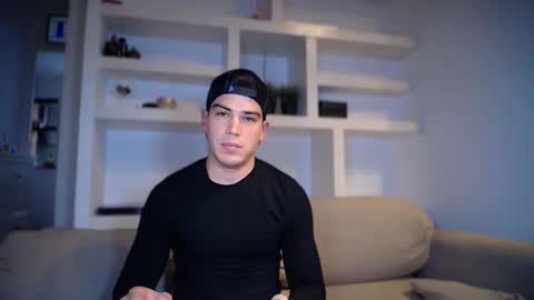 Snapshot of _aesthetic chatting on February 3, 2026, 3:39 pm _aesthetic online show from February 3, 2026, 3:39 pm