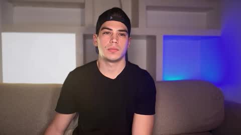 Snapshot of _aesthetic chatting on February 9, 2026, 1:15 pm _aesthetic online show from February 9, 2026, 1:15 pm