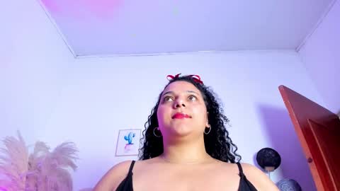 _aithanaa_ online show from October 12, 2025, 7:35 pm