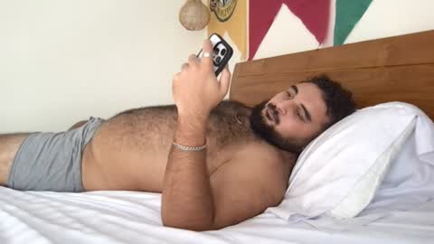 Snapshot of _alan_bear_ chatting on July 7, 2026, 7:23 am Alan online show from July 7, 2026, 7:23 am