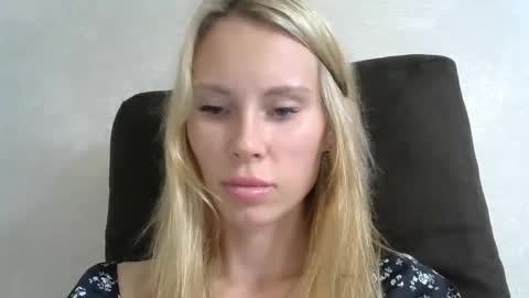 _alex1819 online show from September 21, 2025, 11:01 am