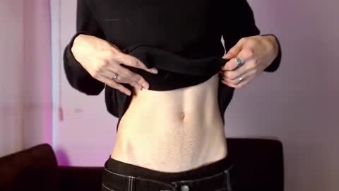 Snapshot of _alexblunt_ chatting on December 22, 2024, 10:25 pm _alexblunt_ online show from December 22, 2024, 10:25 pm