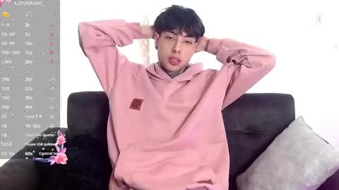 Snapshot of _alexblunt_ chatting on December 28, 2024, 7:11 pm _alexblunt_ online show from December 28, 2024, 7:11 pm