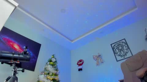 Snapshot of _alicelewis chatting on December 9, 2024, 3:22 pm Alice online show from December 9, 2024, 3:22 pm