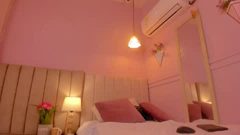 Hii I m Alison   online show from November 25, 2025, 11:32 am