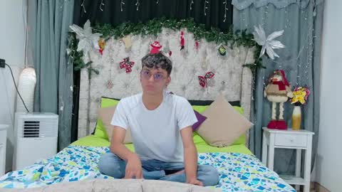 Snapshot of _andrew_williams chatting on December 18, 2024, 6:57 pm Andres online show from December 18, 2024, 6:57 pm