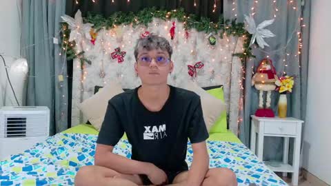 Snapshot of _andrew_williams chatting on December 20, 2024, 7:28 pm Andres online show from December 20, 2024, 7:28 pm