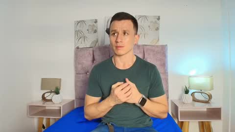 _andrewfalcon2 online show from January 20, 2025, 12:18 pm