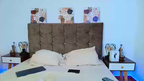 _andrewfalcon2 online show from September 16, 2025, 8:10 pm