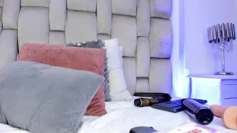 Angel Azul online show from March 11, 2025, 2:51 pm