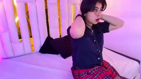Snapshot of _angel_dustt chatting on July 22, 2026, 11:24 am Angel online show from July 22, 2026, 11:24 am