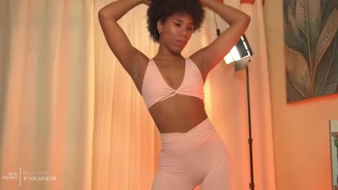 Snapshot of _angeleyes chatting on September 16, 2025, 10:44 pm Angie - online show from September 16, 2025, 10:44 pm