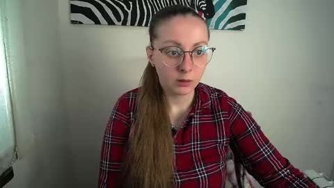 Snapshot of _annabelle_lee chatting on May 7, 2026, 6:30 am Anna online show from May 7, 2026, 6:30 am