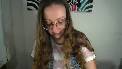 Snapshot of _annabelle_lee chatting on June 18, 2026, 6:46 am Anna online show from June 18, 2026, 6:46 am