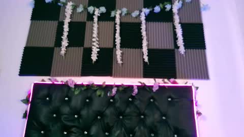 Annie Andrick online show from March 20, 2026, 11:04 am