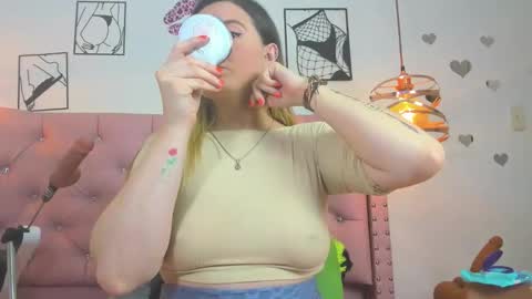 _antonella_11 online show from October 25, 2025, 8:03 pm