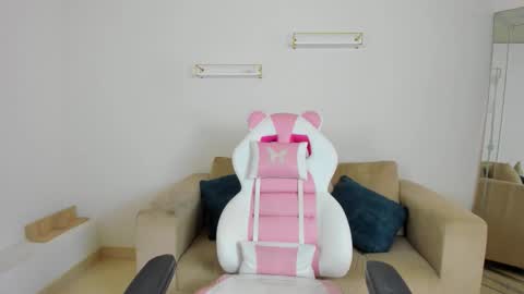    online show from February 3, 2026, 12:21 pm