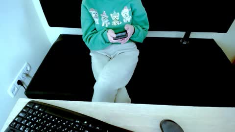 Arina online show from November 26, 2025, 1:56 pm