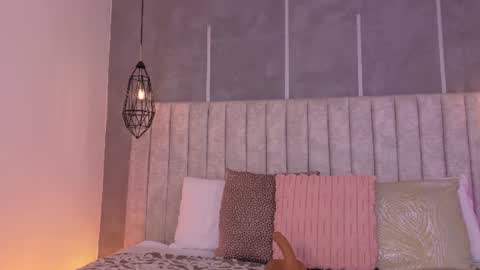 _arianasweet online show from July 25, 2026, 7:44 pm