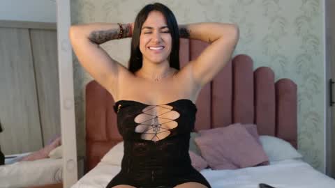 Snapshot of _ariannacruz chatting on October 5, 2025, 1:15 am Queen Cruz online show from October 5, 2025, 1:15 am