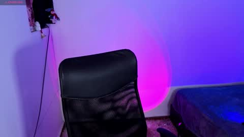 Aria online show from December 16, 2025, 2:49 am