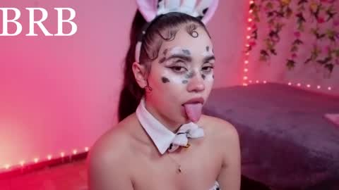 Snapshot of _ariiaa_ chatting on April 26, 2026, 2:09 am Aria online show from April 26, 2026, 2:09 am