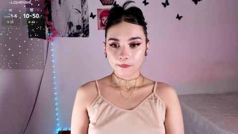 Snapshot of _ariiaa_ chatting on June 6, 2026, 11:31 pm Aria online show from June 6, 2026, 11:31 pm