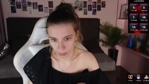 _ash_leyy_ online show from February 16, 2026, 1:24 am