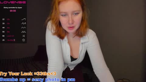 Snapshot of _aurareflection chatting on December 4, 2024, 8:40 pm hello im Lira online show from December 4, 2024, 8:40 pm