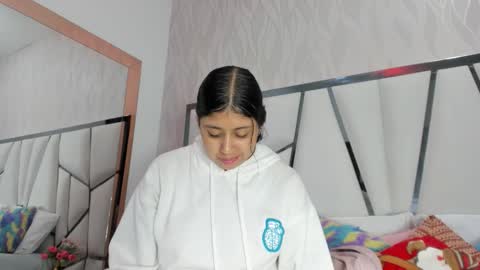 Snapshot of _aurora18 chatting on January 13, 2026, 3:01 am Aura online show from January 13, 2026, 3:01 am