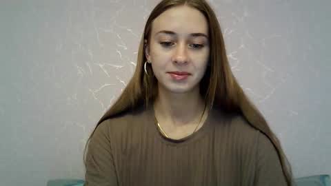 _aurora_sweet online show from October 4, 2025, 8:34 am