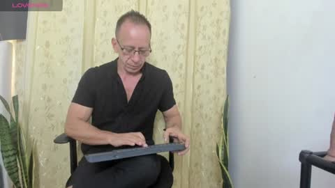 Axel online show from July 2, 2026, 11:38 am