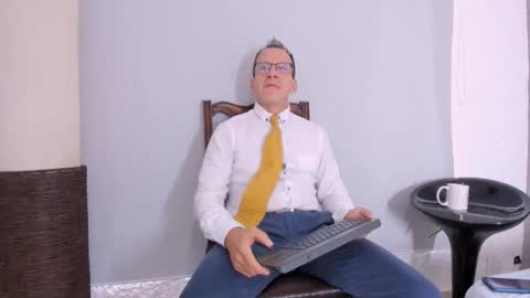 _axelking_ online show from November 25, 2025, 11:43 am